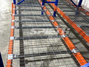 Flared Channel Galvanized Wire Decking