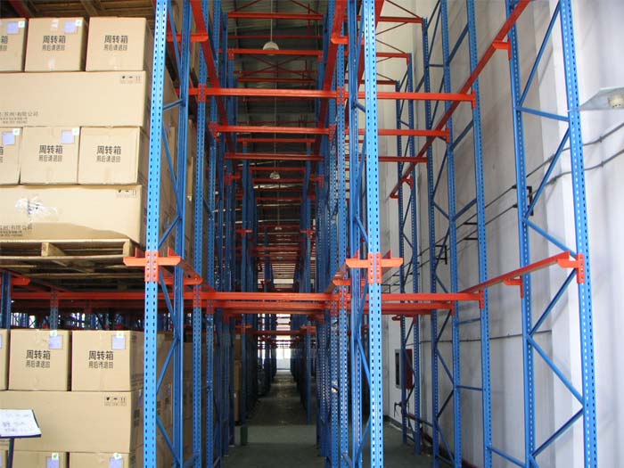 What Are The Matters When Using Drive Through Pallet Racks?