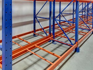 Spieth Storage에서 공급하는 Double Deep Pallet Racking 시스템