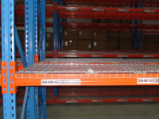 Galvanized welded wire mesh decking for pallet racks