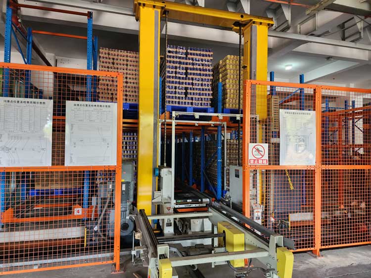 What are the applicable scenarios for radio shuttle racking systems?