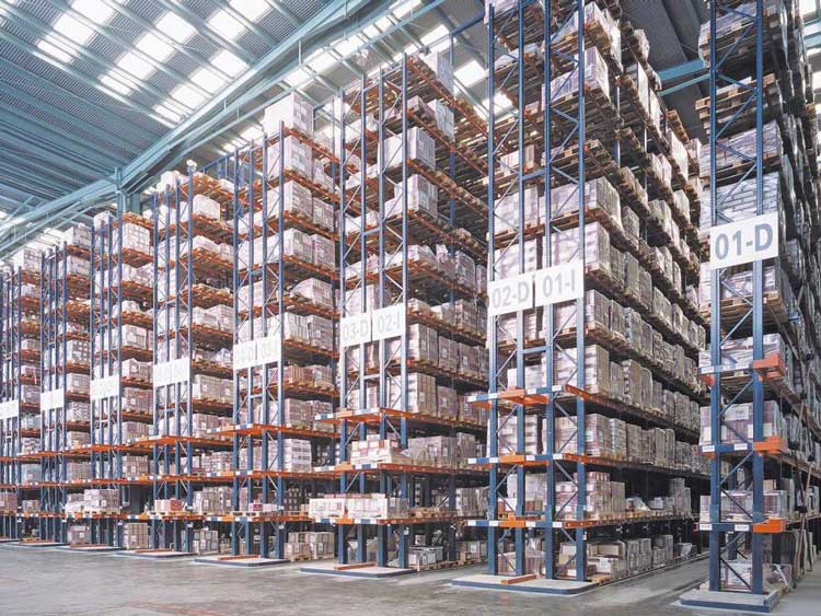 VNA pallet racking: maximizing warehouse efficiency with narrow aisles