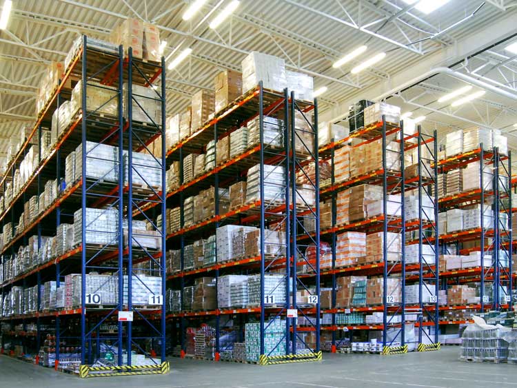 What are the characteristics of warehouse storage racks?