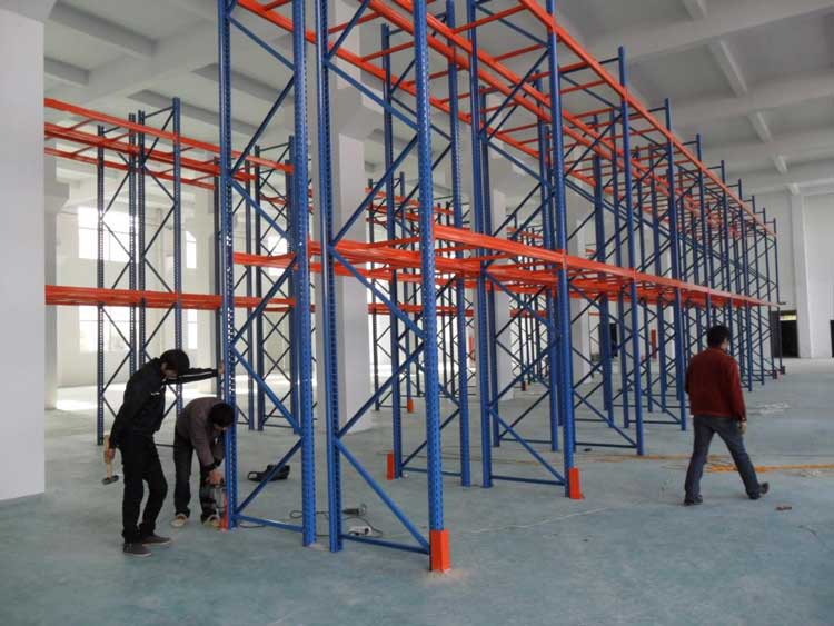 Installation of storage pallet racks